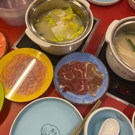 มู่หลิน สุกี้ หม่าล่าทัง mala noodle & sukiyaki 麻辣烫 สนามบินน้ำ