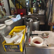 ข้าวมันไก่เจ๊ปุ้ย