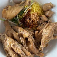 ก๋วยเตี๋ยวไก่ ขนมจีน บุฟเฟต์