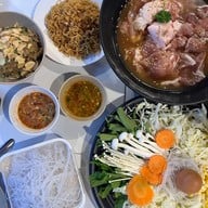 ทวีโชคหมูกะทะ สาขา8 ร่มเกล้า