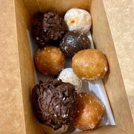 Tim Hortons ศูนย์การประชุมแห่งชาติสิริกิติ์ (QSNCC)