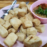 เต้าหู้ทอดป้ายุพิน ตลาดหัวรอ