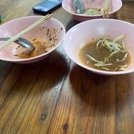 ร้านก๋วยเตี๋ยวกำนันเปี๊ยก ปทุมสายใน