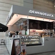 หน้าร้าน DEAN & DELUCA สามย่าน มิตรทาวน์