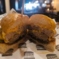 เมนูของร้าน Bigger' Burgers and Steak