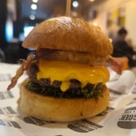 เมนูของร้าน Bigger' Burgers and Steak
