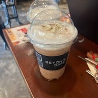 BEYOND CAFE (บียอนด์ คาเฟ่ กาแฟ เค้ก) หนองประจักษ์
