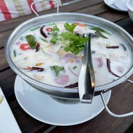 Lakehouse Café & Restaurant เลคเฮ้าส์ คาเฟ่ ประเวศ