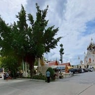 บรรยากาศ วัดข่อย