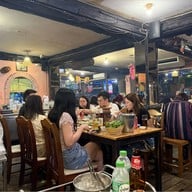 บ้านอีสานเมืองยศ