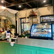The Old Breadshop  ทรงวาด
