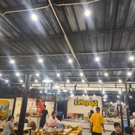 บรรยากาศ เจริญพุง หมูกระทะ  บ้านโป่ง