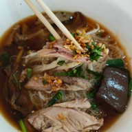 สุภานันท์ เป็ดพะโล้ ราชพฤกษ์