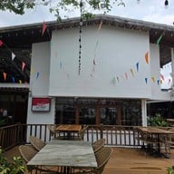 หน้าร้าน Photynine เฝอตี้นาย พระราม 9