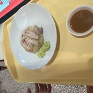 ไก่ย้อย ข้าวมันไก่ & ขาหมูท่านลอร์ด เซ็นทรัลลาดพร้าว ชั้น 4