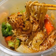 Best Slurp หม่าล่าทั่ง BTS เสนานิคม