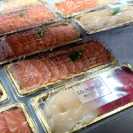 เมนูของร้าน SALMON CAT ( แซลมอนแคท ตลาดสดธนบุรี ) ตลาดสดค้าส่ง ธนบุรี