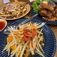 ชาวเลซีฟู้ดส์ วิยะเครป  พาราไดซ์ พาร์ค