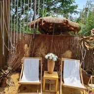 ร้านนั่งห้อยขา@นครชัยศรี