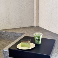 B YAH >matcha ลาดพร้าว