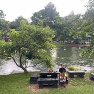 สายธารแห่งรักรีสอร์ท