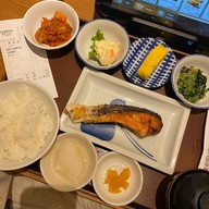炭火焼魚定食と釜戸ごはん 心斎橋食堂