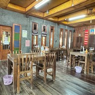 บ้านรักษ์ไม้ ก๋วยเตี๋ยวสุโขทัย