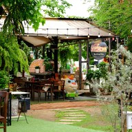 บรรยากาศ คูณ พิซซ่าเตาฟืน ลาดปลาดุก