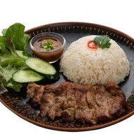 ชอบเนื้อ ชอบหมู สวนสยาม8แยก4
