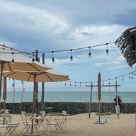 Tumlay Cafe & Bar