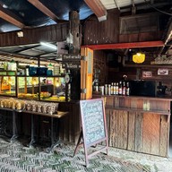 บ้านรักษ์ไม้ ก๋วยเตี๋ยวสุโขทัย