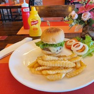 Khun Rose Cuisine Pizza Italian and Thai พัทยา