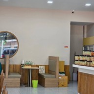 คินซังข้่าวมันไก่ ถนนสุขุมวิท หน้าคอนโดลุมพีนี