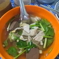 คุณเปรมข้าวต้มปลา สวนรถไฟ
