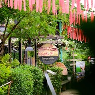 บรรยากาศ คูณ พิซซ่าเตาฟืน ลาดปลาดุก