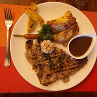 Khun Rose Cuisine Pizza Italian and Thai พัทยา