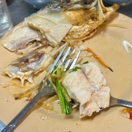 ข้าวต้มปลา หัวปลาหม้อไฟมหาลาภ