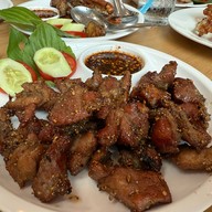 แฉล้มตำไทบ้านหมูคลุกฝุ่น @ศรีสมานคลองประปา นนทบุรี