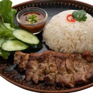 ชอบเนื้อ ชอบหมู สวนสยาม8แยก4