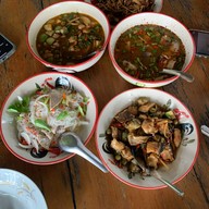 ร้านอาหารครัวเราเอง