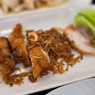 คินซังข้่าวมันไก่ ถนนสุขุมวิท หน้าคอนโดลุมพีนี