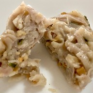 ขนมกุยช่ายหมู่บ้านเศรษฐกิจ  ตลาดต้นสัก สนามบินน้ำ