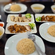 คินซังข้่าวมันไก่ ถนนสุขุมวิท หน้าคอนโดลุมพีนี
