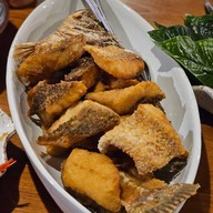 เมนูของร้าน ไก่ย่างเสือใหญ่ วัดพระศรีฯ