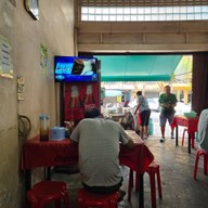 ก๋วยเตี๋ยวลูกชิ้นปลาอาฉั่ง