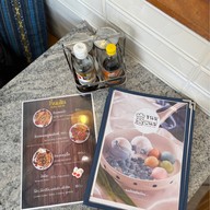 เมนูของร้าน ขนมแม่ สาขา หัวหิน / กิ๋นเส้น