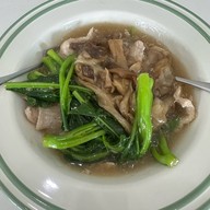 เมนูของร้าน ราดหน้านายน้อย ต้นตำรับเอ็มไพร์ ไม่ใส่ผงชูรสทุกจาน