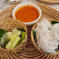 เส้นสด แกงหอม Sensodkenghom