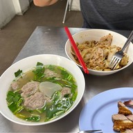 จินเต๋อข้าวหมูแดงหมูกรอบ สาขา บางจาก ท่าข้าม