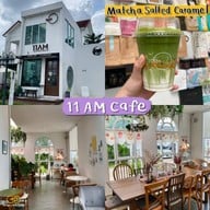11 AM Cafe and Space -
